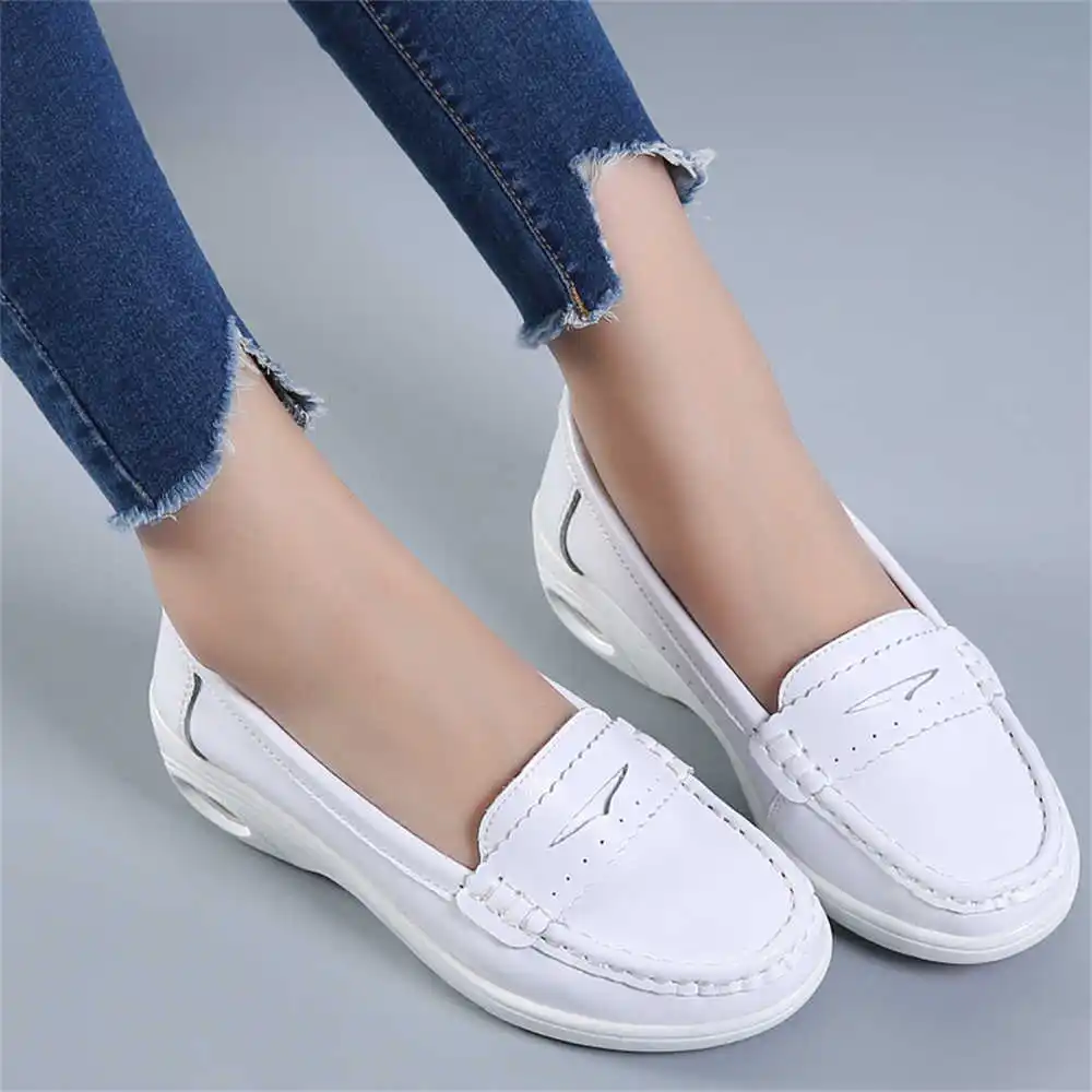Thick Sole Slipon White Traine - огляд і ціна Men'S Grooming Deodorant